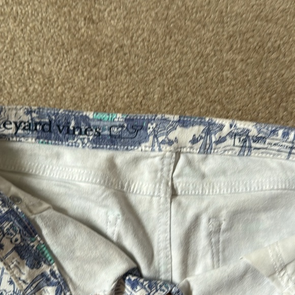 Girls vineyard vines shorts - Picture 3 of 3